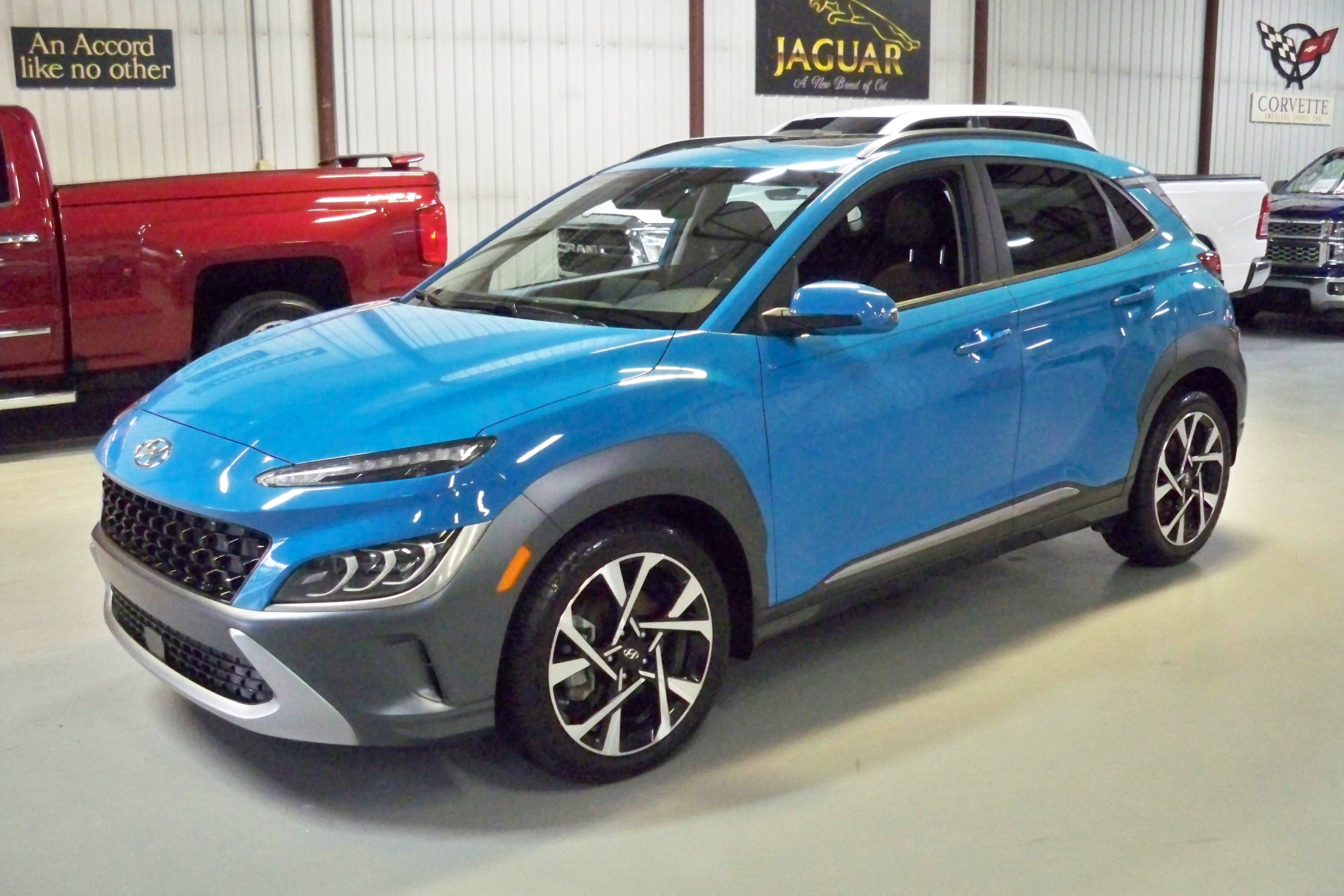Used 2022 Hyundai Kona Limited Fwd