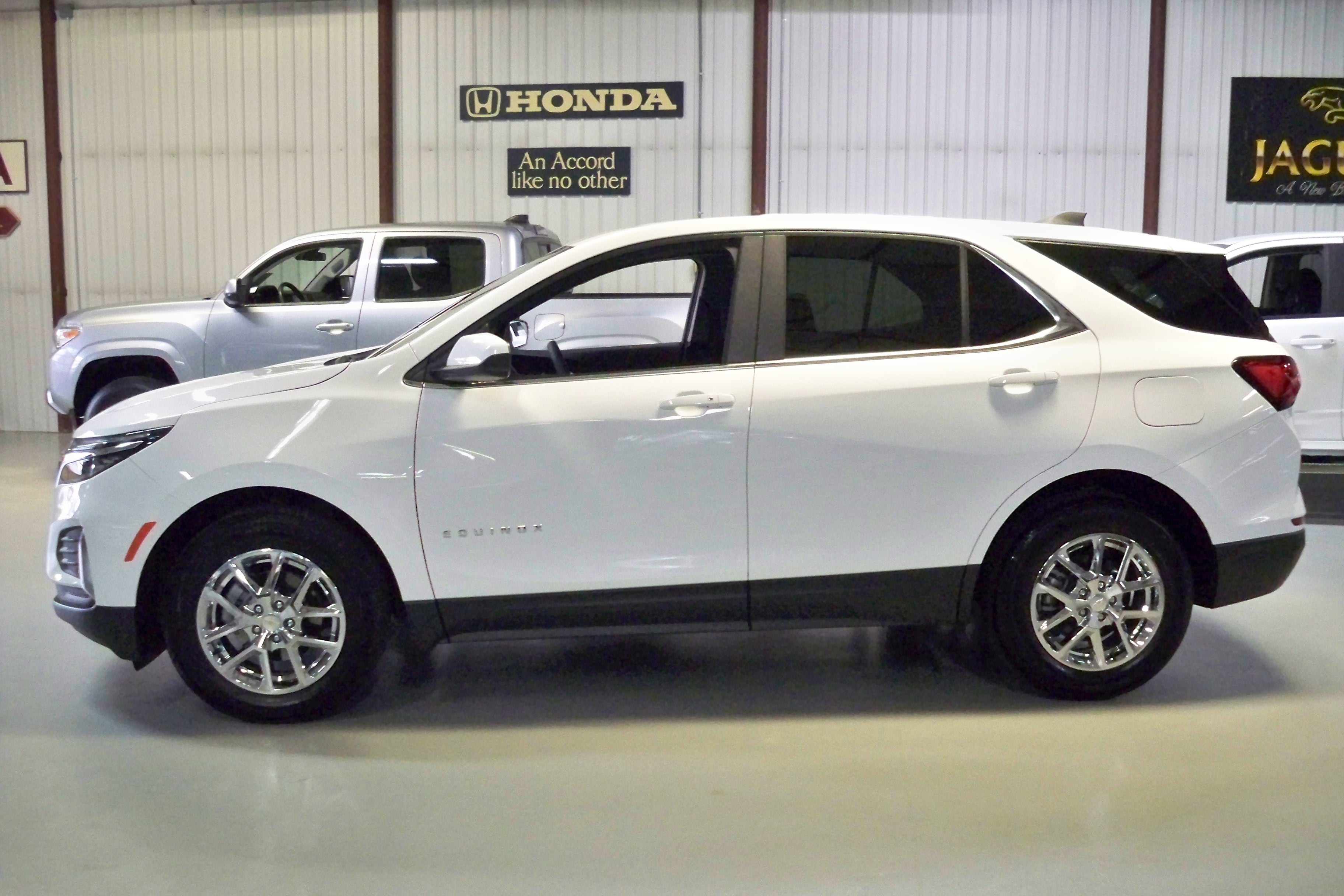 Used 2024 Chevrolet Equinox LT Fwd