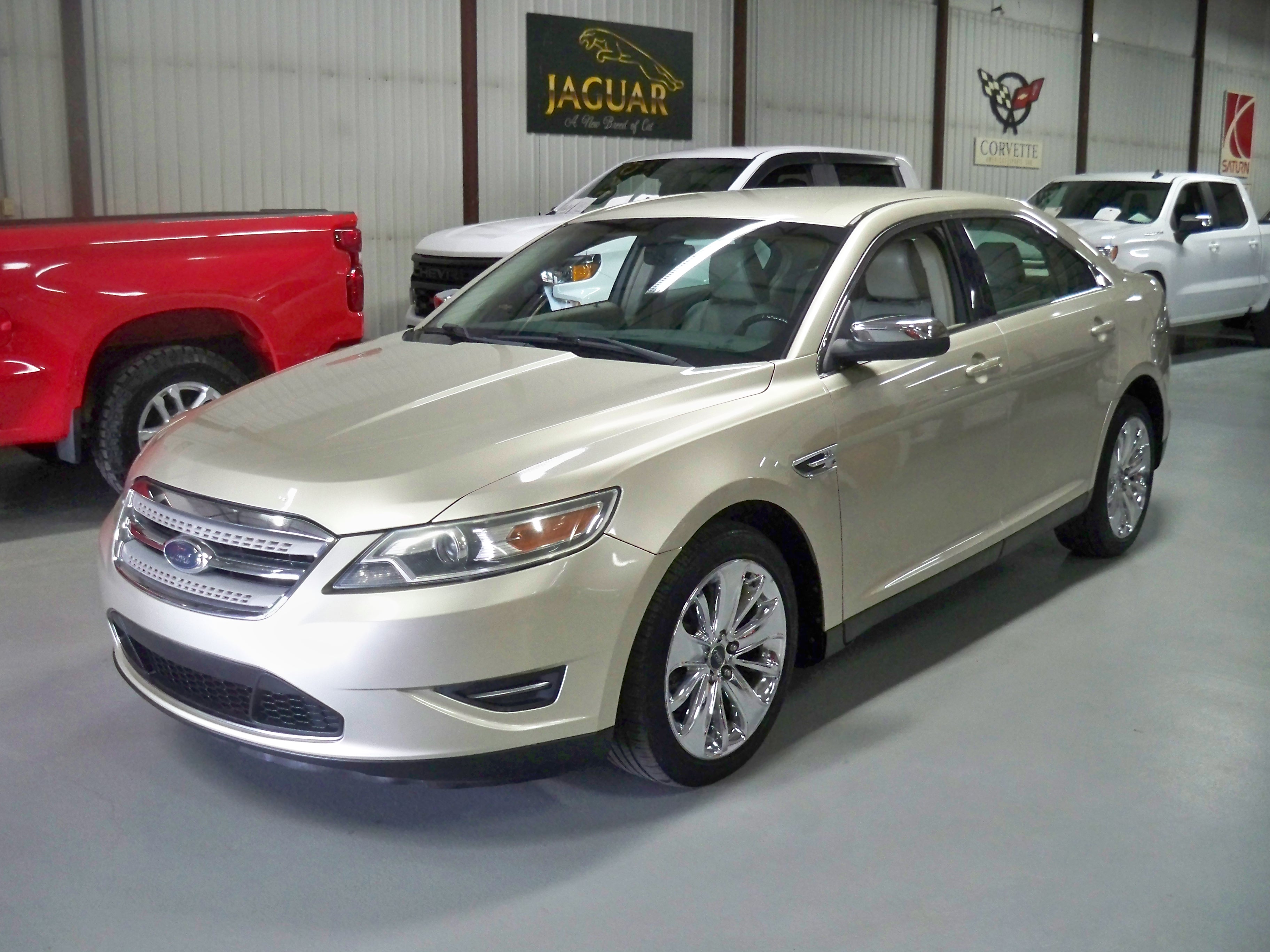 2010 Ford Taurus