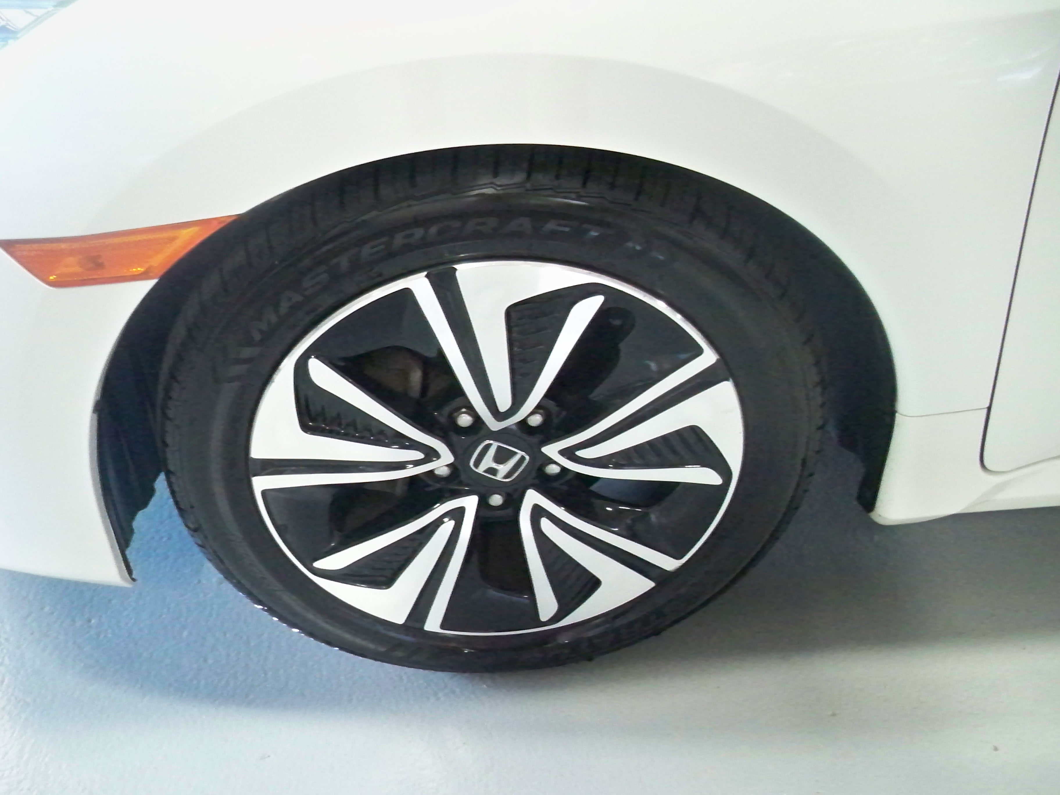 2018 Honda Civic EX-T - Photo 18