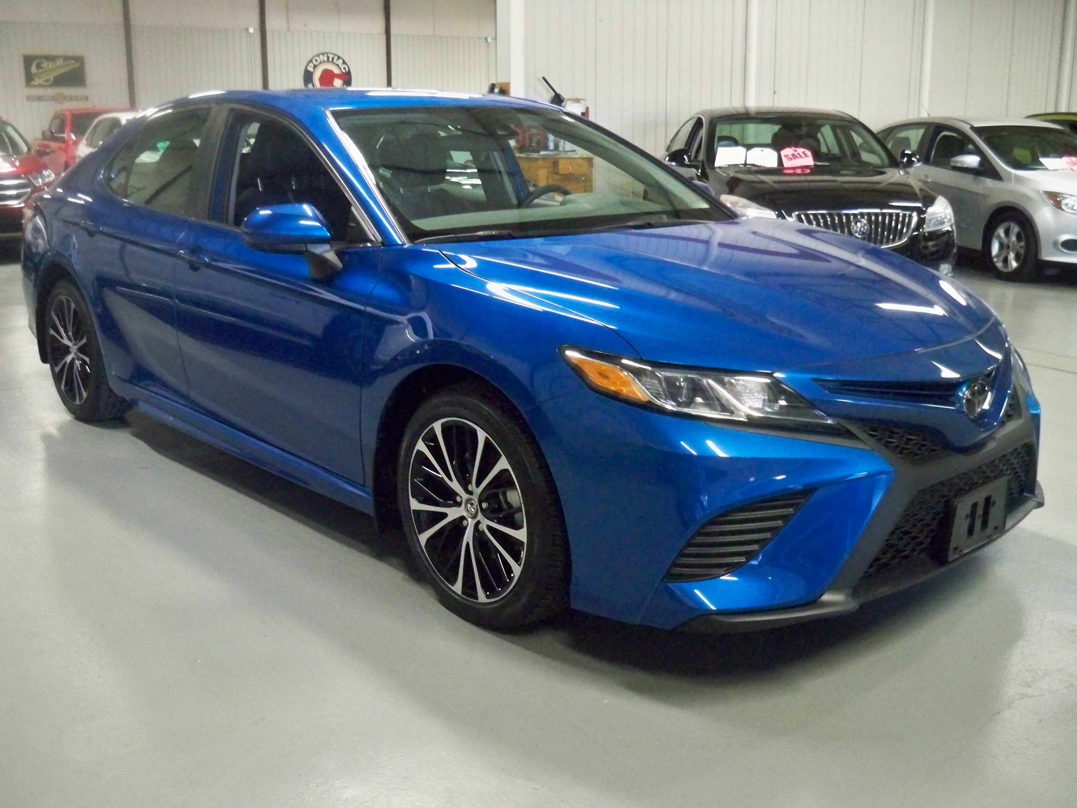 Used 2019 Toyota Camry SE
