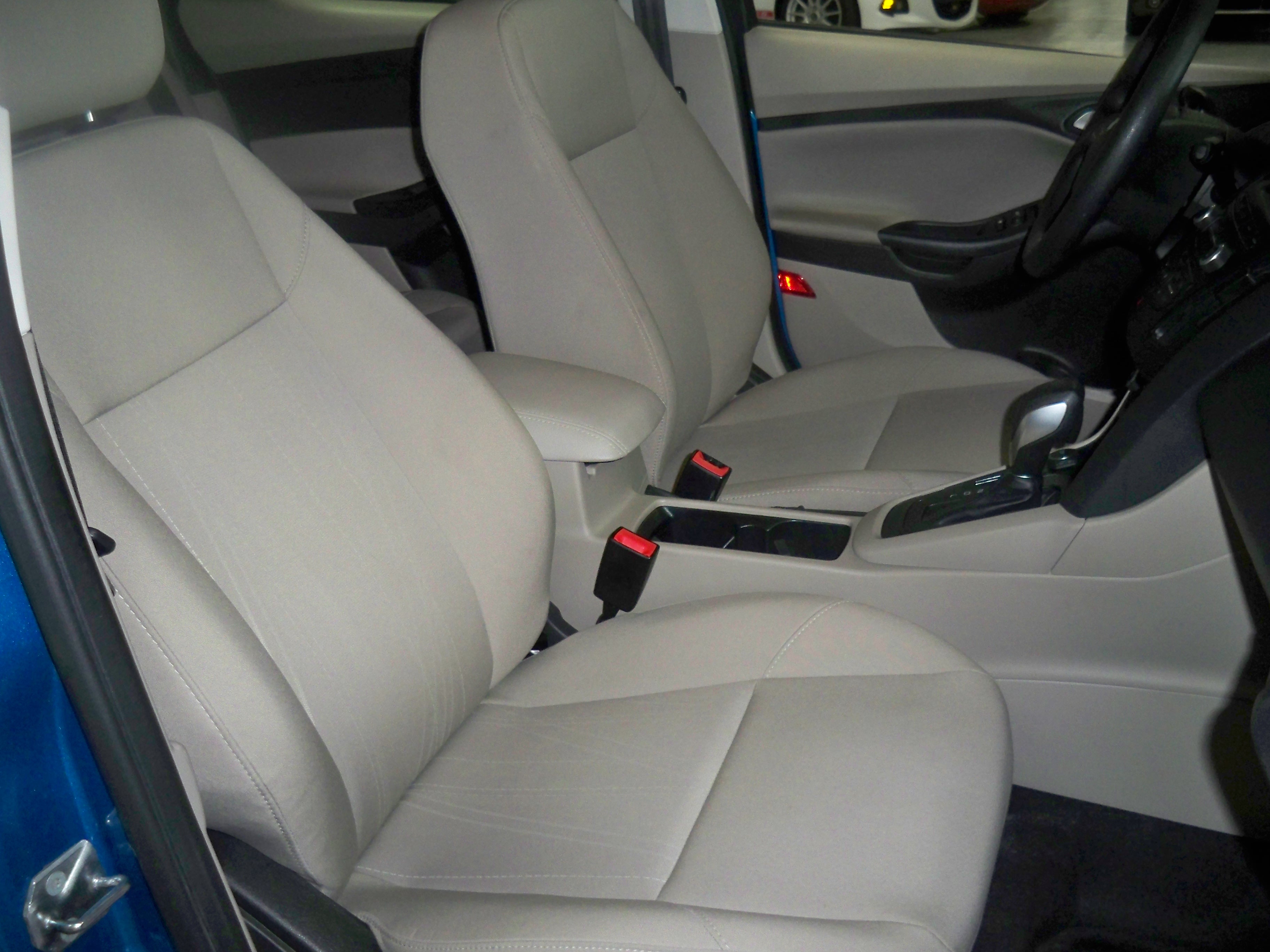 2017 Ford Focus SE - Photo 11