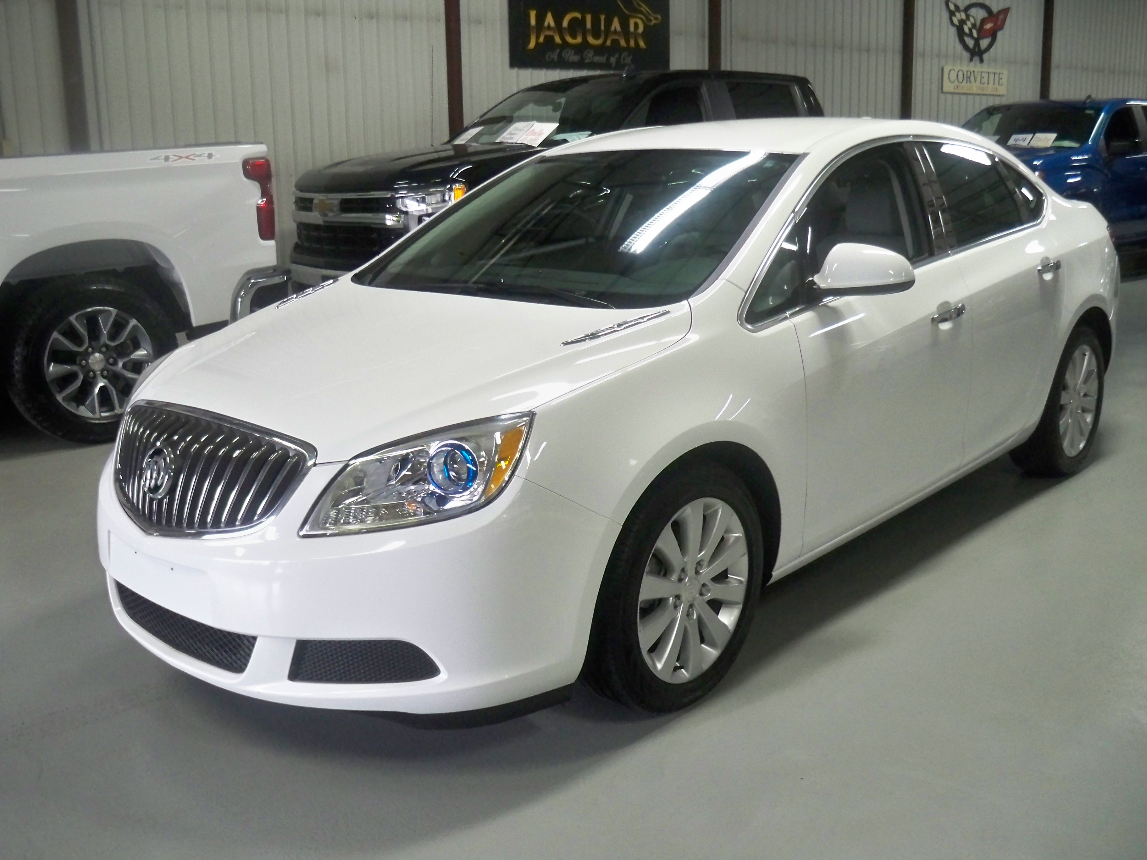 2016 Buick Verano 1SD's photo